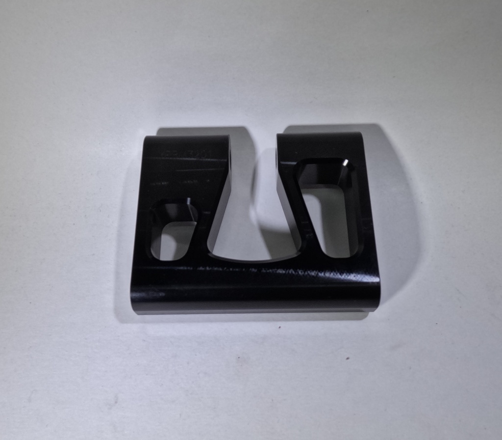 Strut mount block, M10