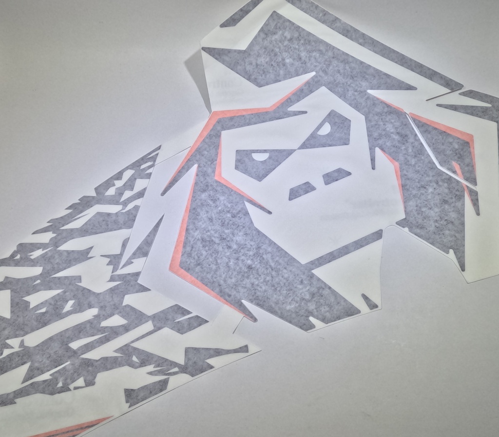 [YPDC3412OR] Decal - YETI Face RH - Orange