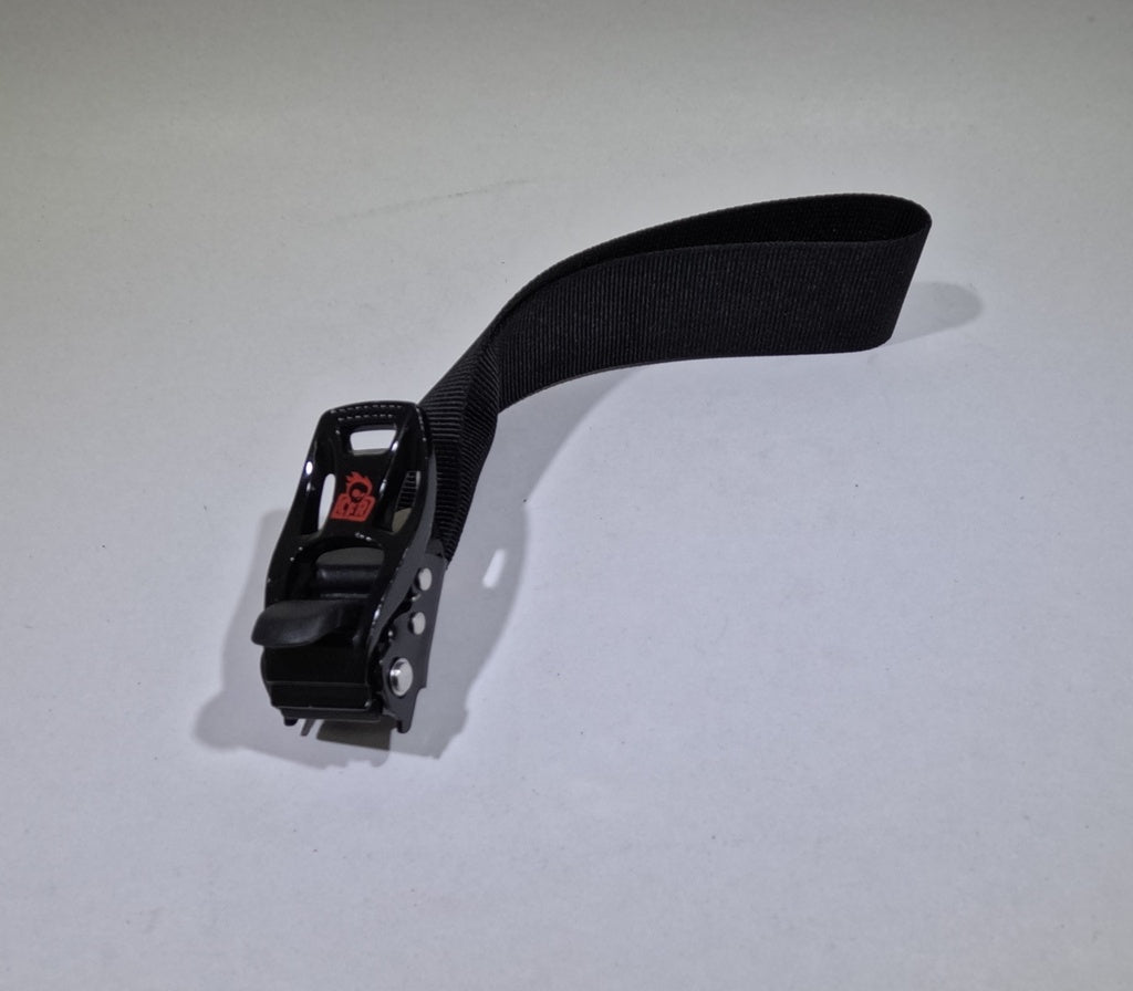 Buckle, ratcheting strap