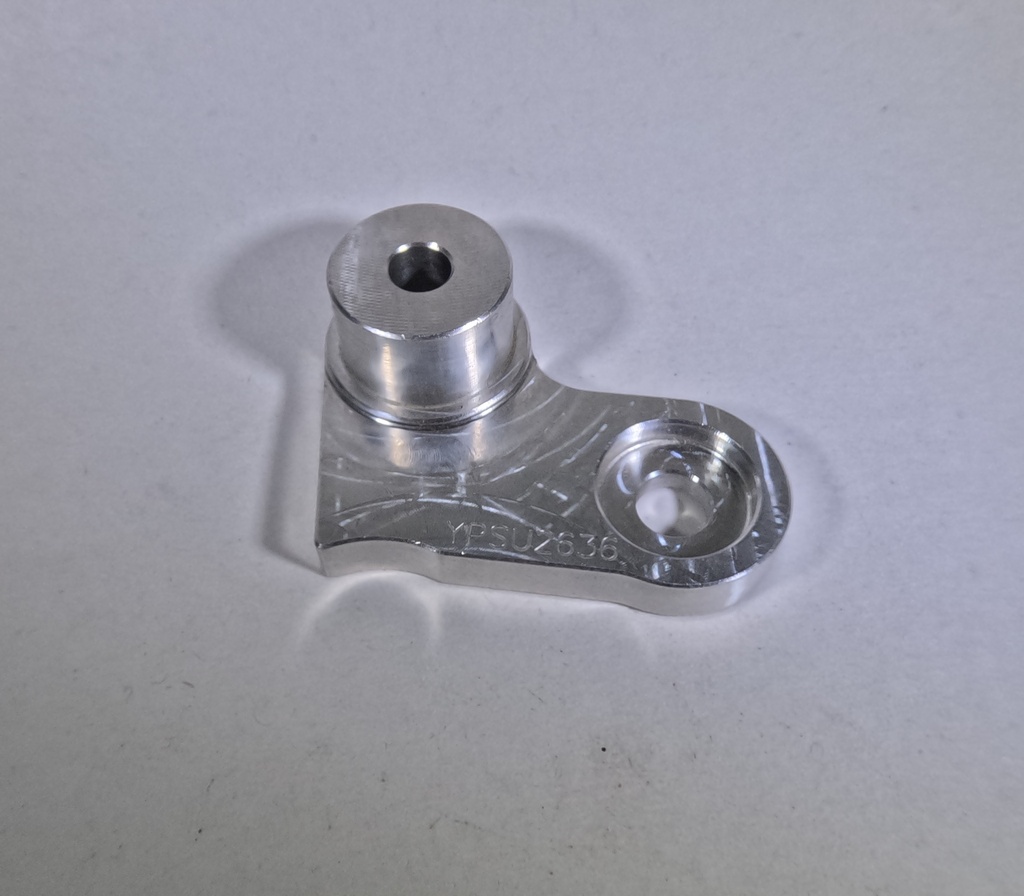 [YPSU2636] Bracket, track rub protector, LH